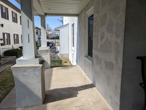 Building Photo - 153 Main St