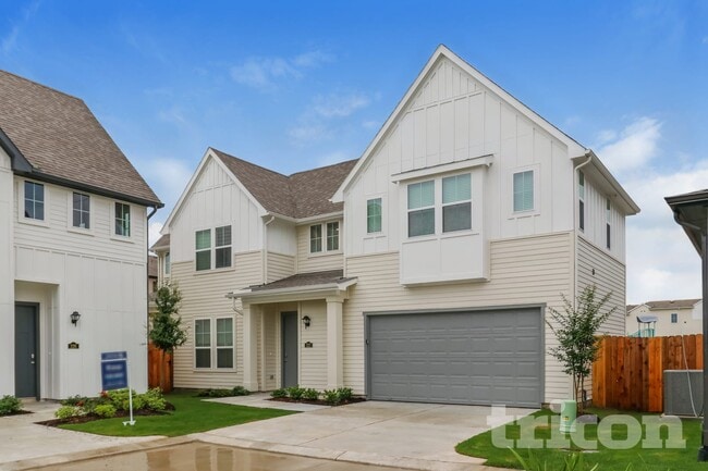 Building Photo - 9835 Willow Creek Commerce Dr