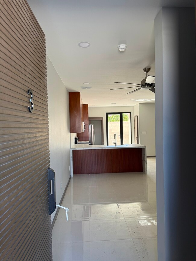 Building Photo - 1303 Leann Rimes Rd