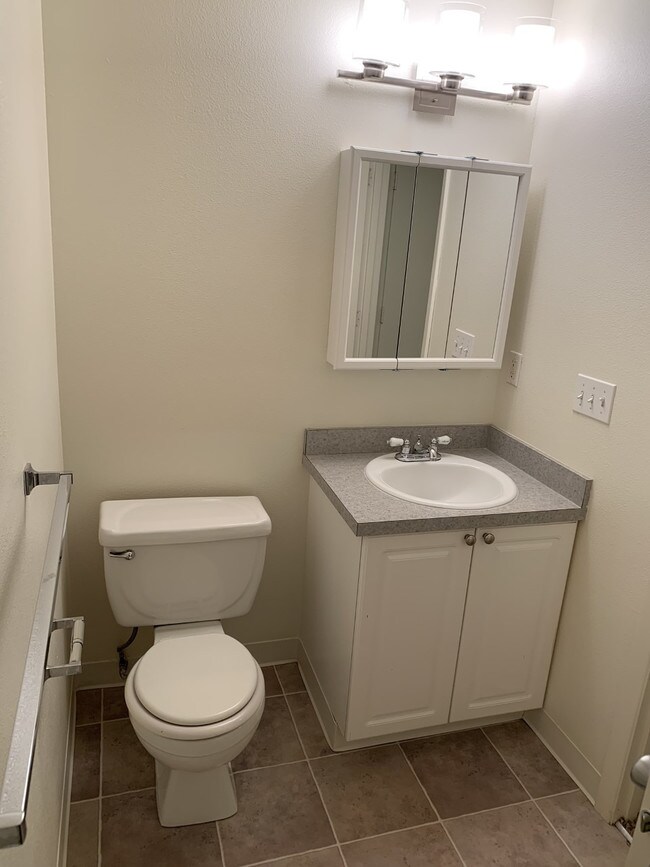 Foto del edificio - Westridge Apartments