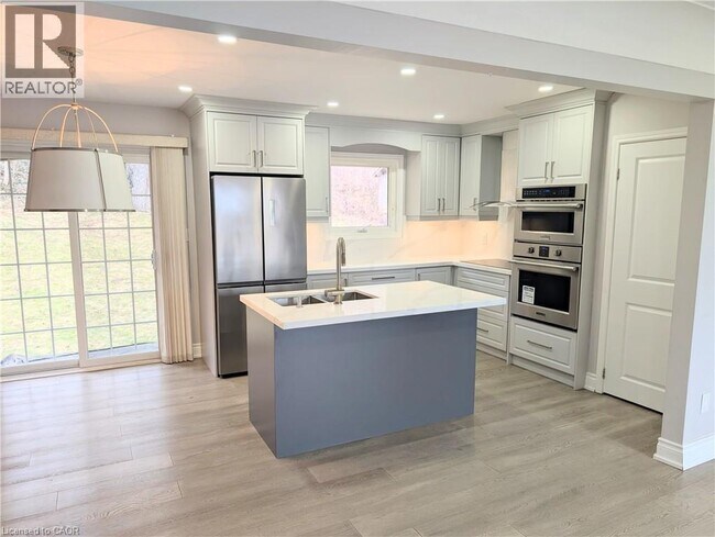 Photo du bâtiment - 132 Pine Dr