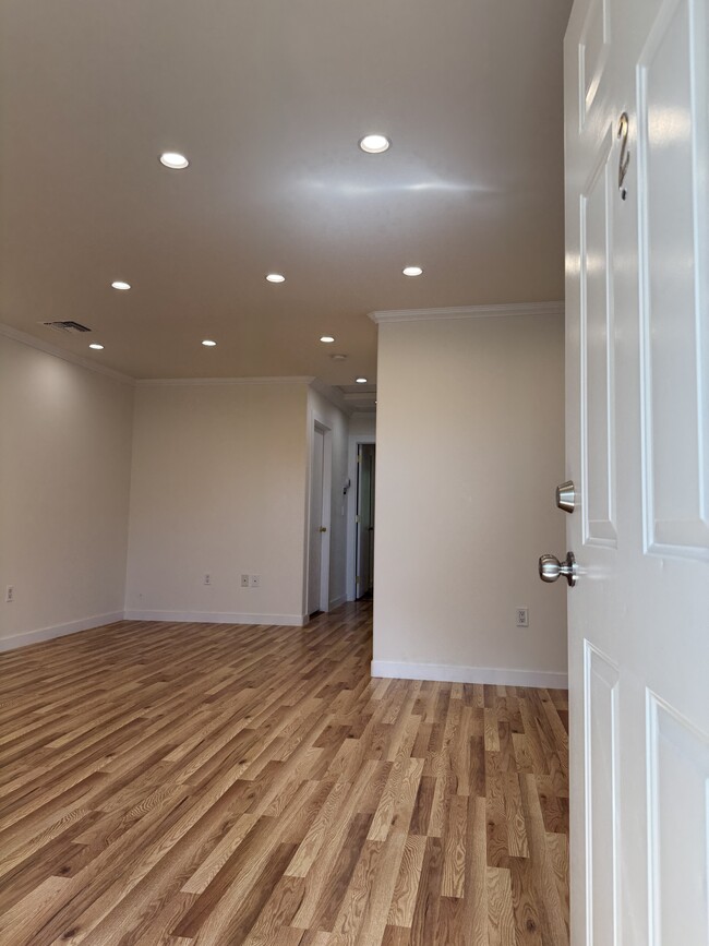 Building Photo - 5742 Woodman Ave