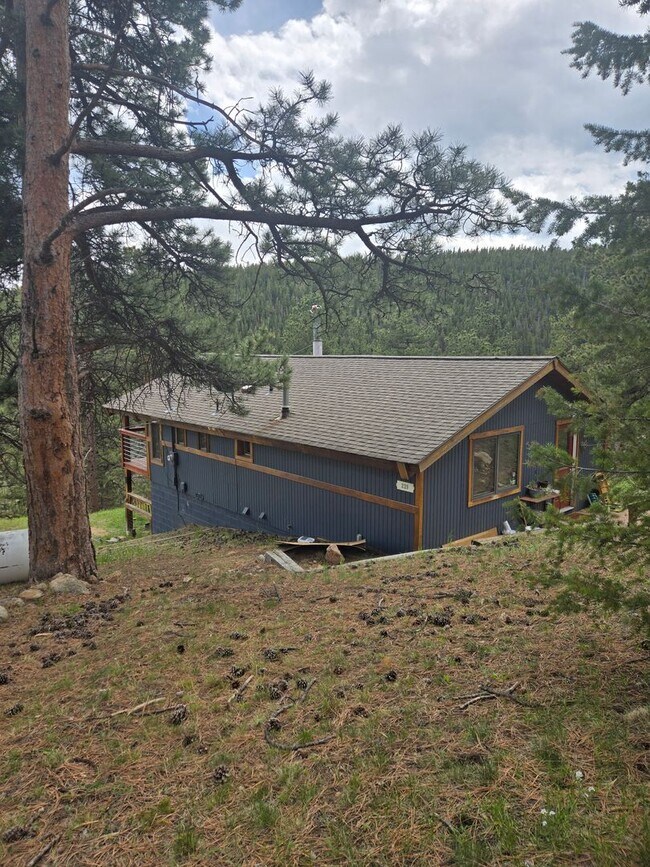 Foto del edificio - 229 Crestwood Ct