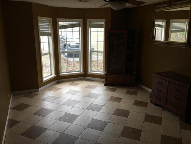 Building Photo - 1027 CR 224