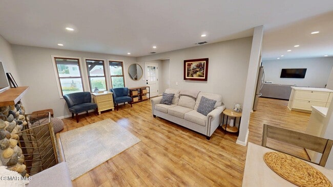 Building Photo - 30621 Sandtrap Dr