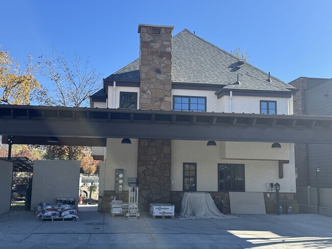 Foto del edificio - 4621 Locust Ln E