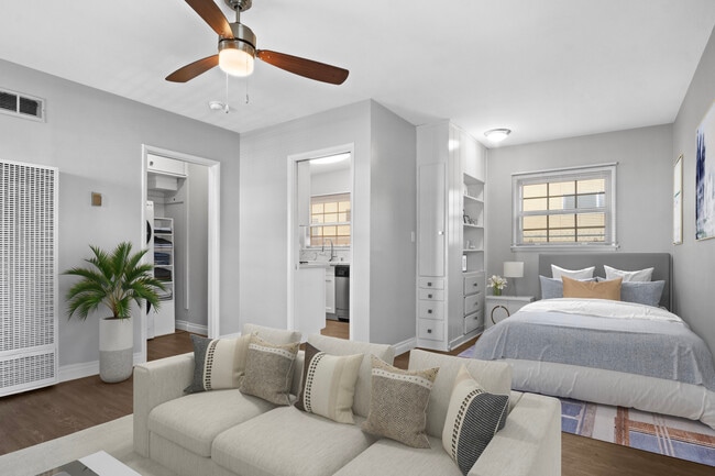 Virtual Staging - 13804 Moorpark St