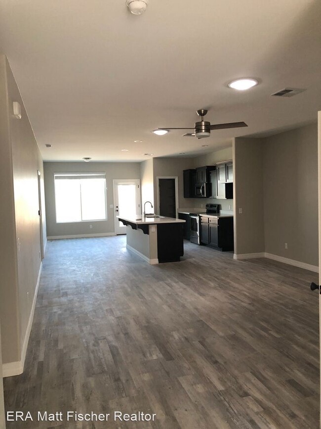 Foto del edificio - 3 br, 2 bath House - 392 E Orchid St