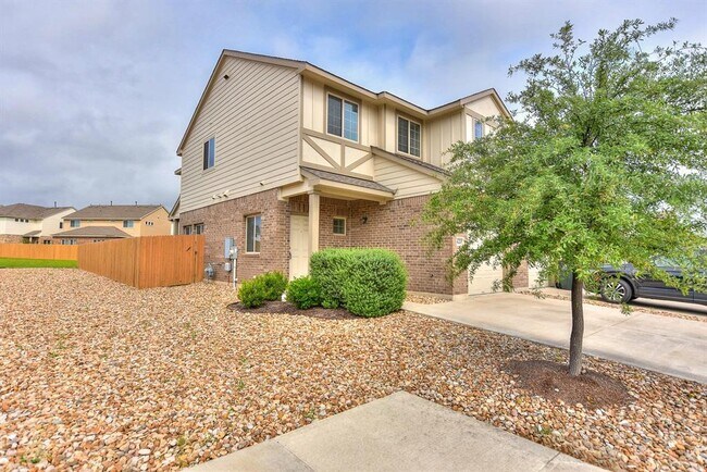 Building Photo - 420 White Steppe Way