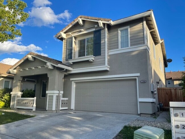 Foto del edificio - 5 br, 3 bath House - 3368 Colchester Avenue