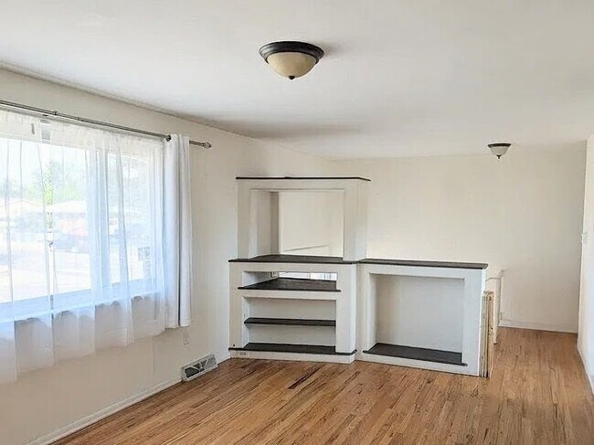 Foto del edificio - 1340 Dawson Dr