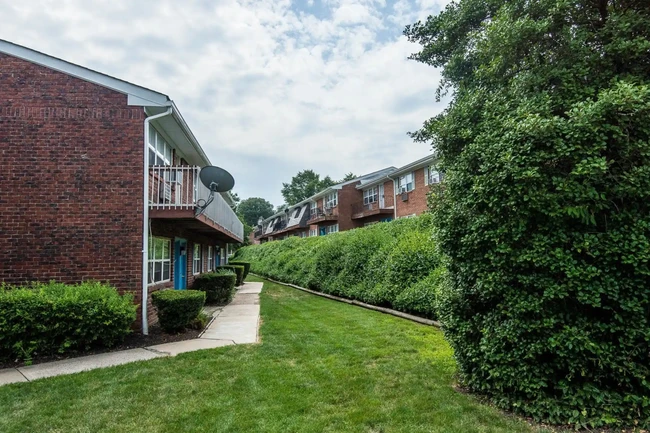 Foto del edificio - Raritan Crossing Apartment Homes