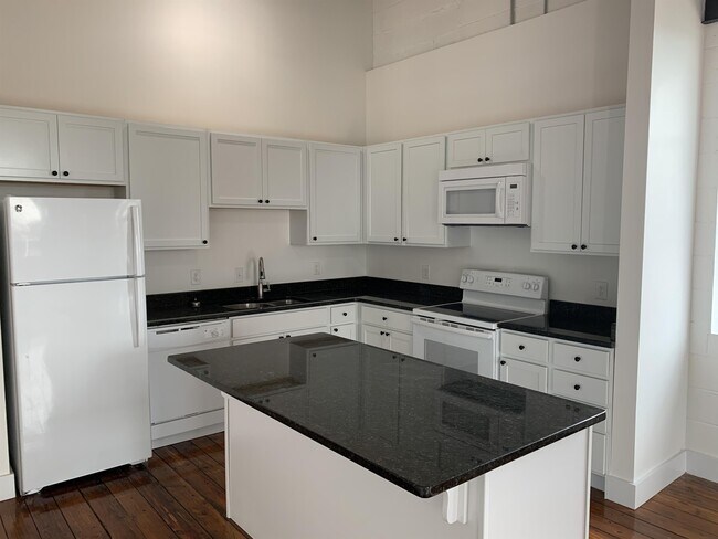 Foto del edificio - 240 1st St NE