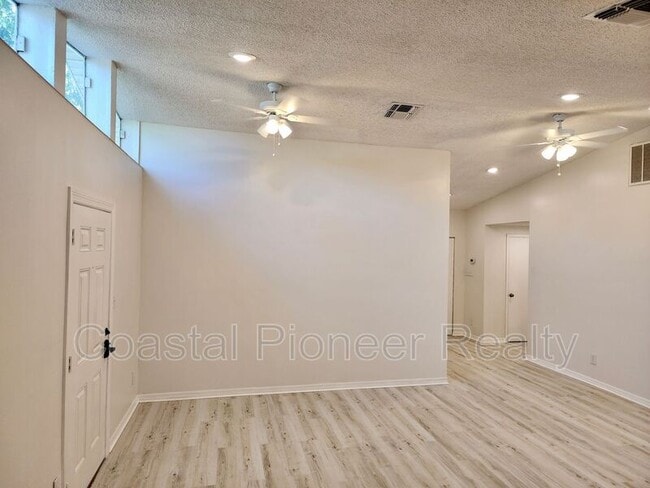 Photo - 148 18th St NW Apartment
