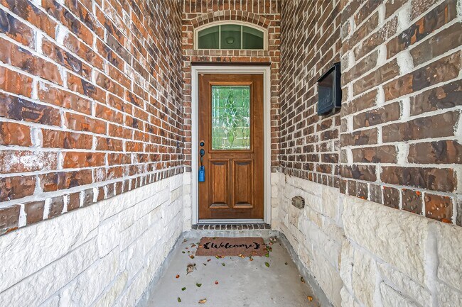 Building Photo - 28707 Mayes Bluff Dr