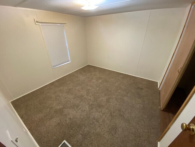 Foto del edificio - For Lease - 2 Bed, 1 Bath, 1000sqft, 0.5 acre yard, Carthage, TN