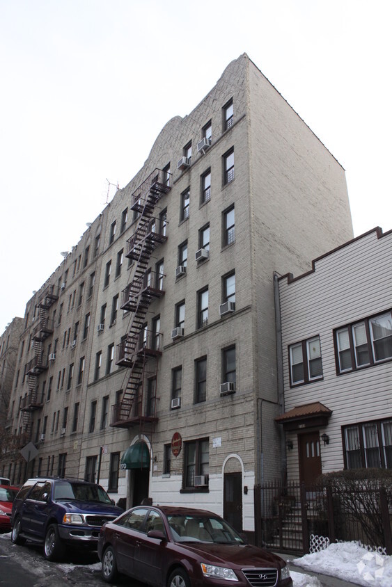 Foto del edificio - 2170 Creston Ave