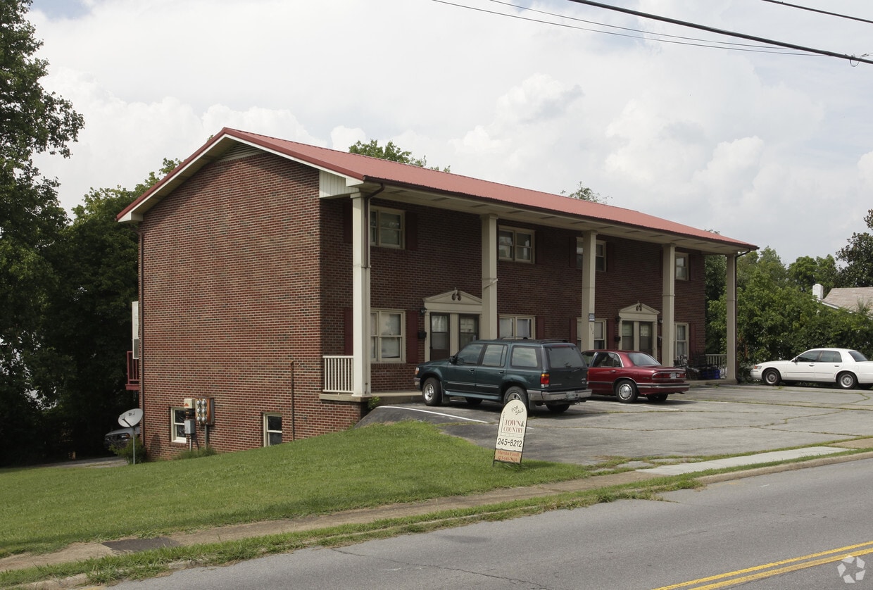 1352 Warpath Dr, Kingsport, TN 37664 Apartments in Kingsport, TN