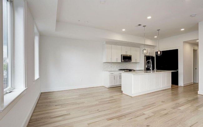 Foto del edificio - 836 Varnum St NW