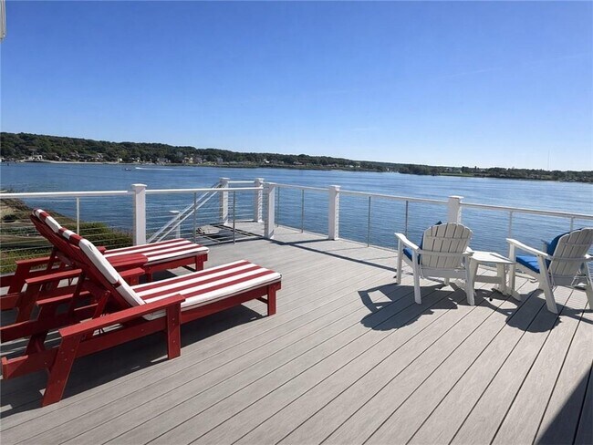 Foto del edificio - 193 Seaconnet Blvd