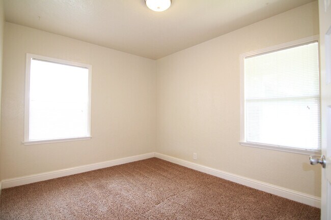 Foto del edificio - MOVE IN SPECIALL!!! $400 OFF FIRST MONTH"S...