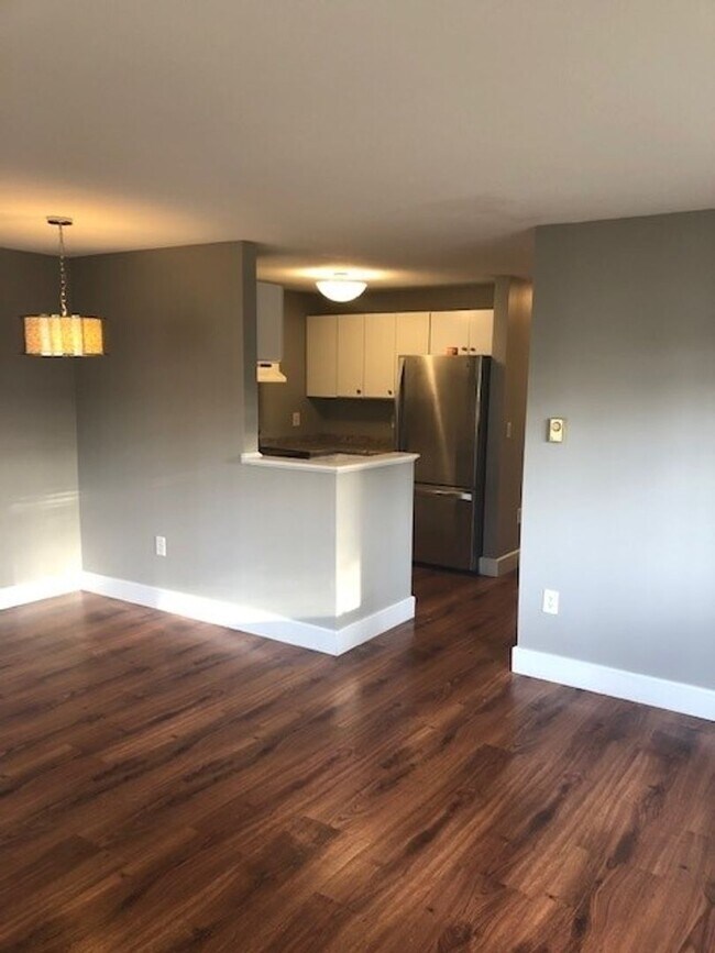 Building Photo - One Freeport Place #13