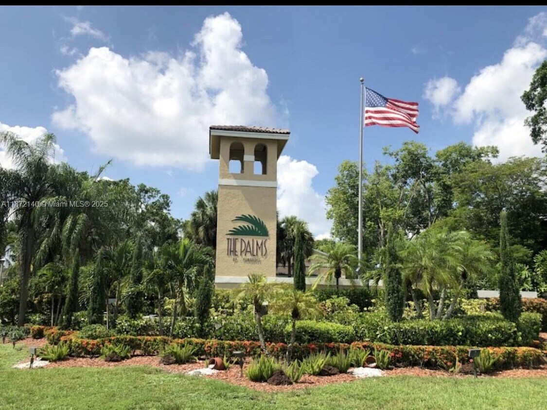 Foto principal - 350 Palm Cir W
