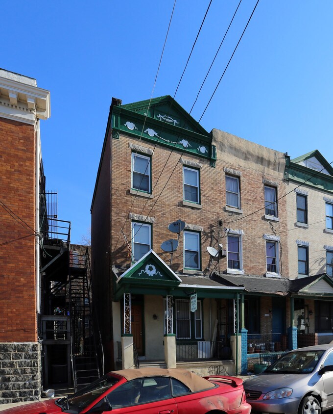 Primary Photo - 4325 Sansom St
