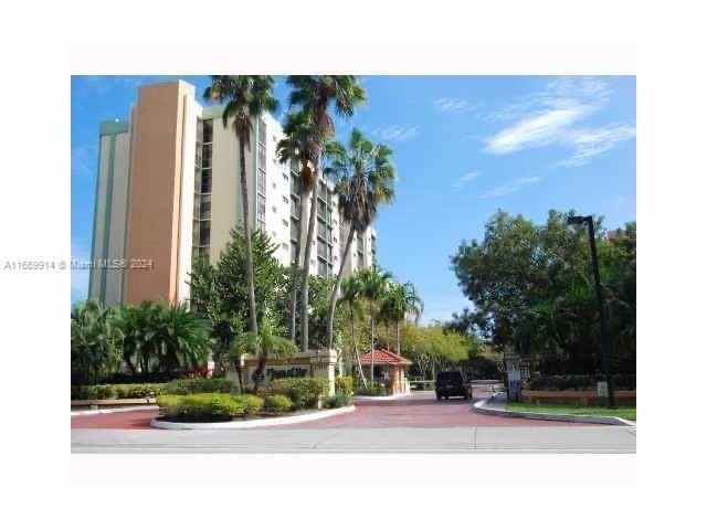 Foto del edificio - 16919 N Bay Rd