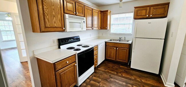 Building Photo - Spacious 3-Bedroom, 2-Bath Home with Modern Updates in Conway, SC - Long Term Rental