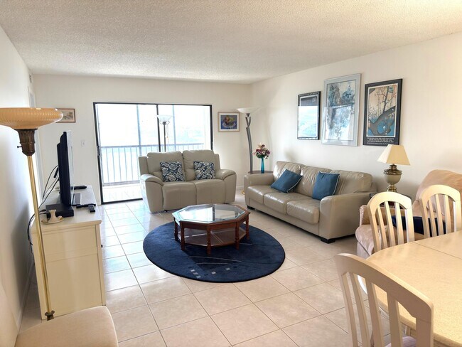Foto del edificio - 7240 Huntington Ln