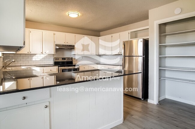 Building Photo - 2977 W 115th Pl