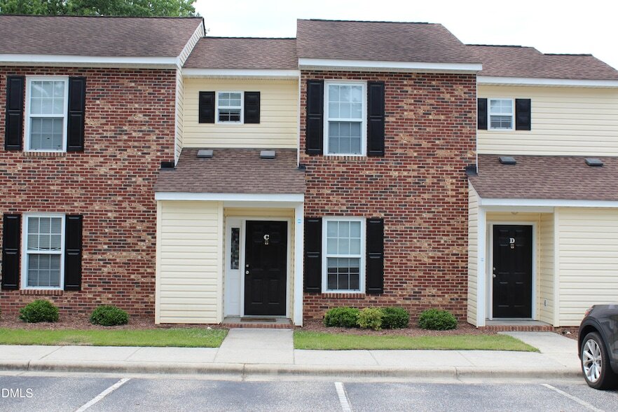 Foto del edificio - 324 Mae Byrd Rd