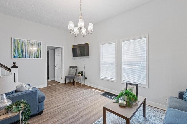 Photo - 1043 N Holmes Ave House