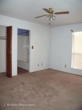 Building Photo - 65 Goat Farm Rd