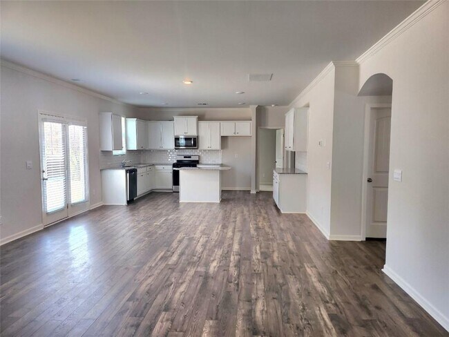 Building Photo - 710 Brookfield Dr