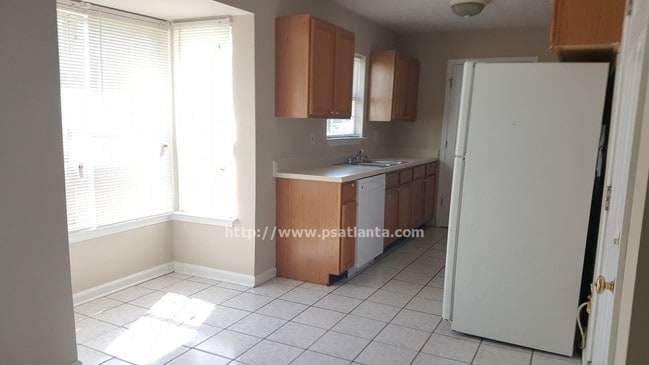Building Photo - 3051 Century Ln