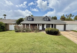 Building Photo - 8718 Thornwood Ln Building Photo - 8718 Thornwood Ln