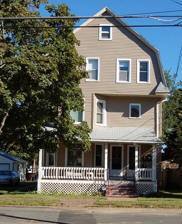 31 Pease St, Enfield, CT 06082 Apartments in Enfield, CT