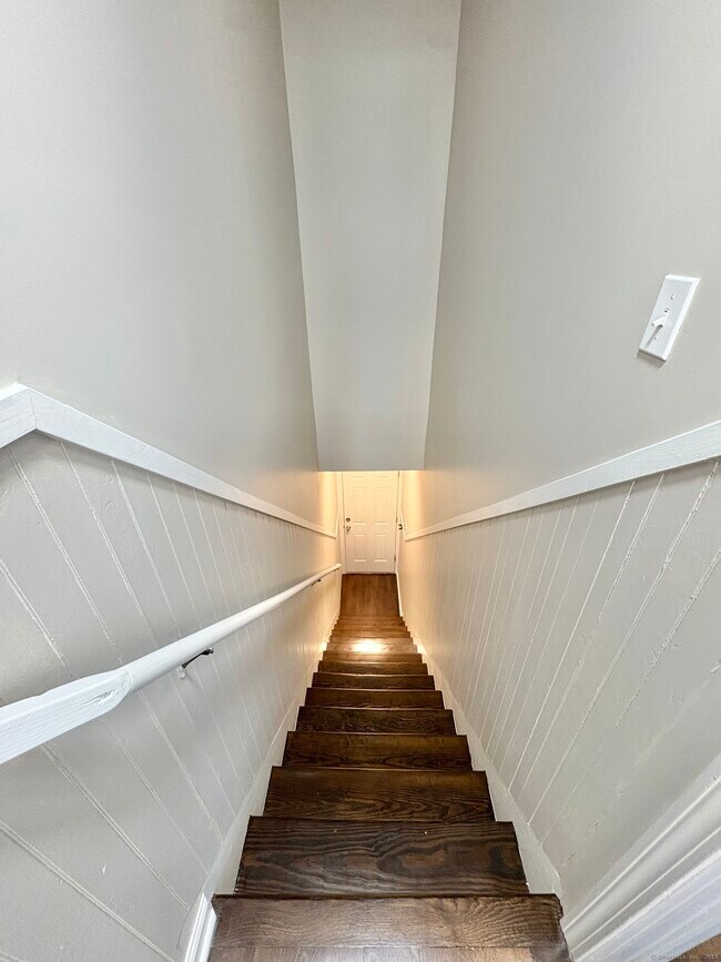 Foto del edificio - 126 Burroughs St