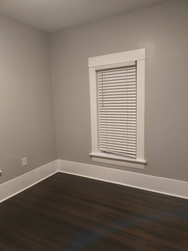 Foto del edificio - Welcome to Your Next Home with Harvest Investments!