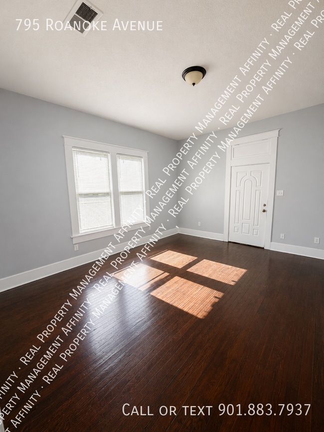 Photo - 795 Roanoke Ave House