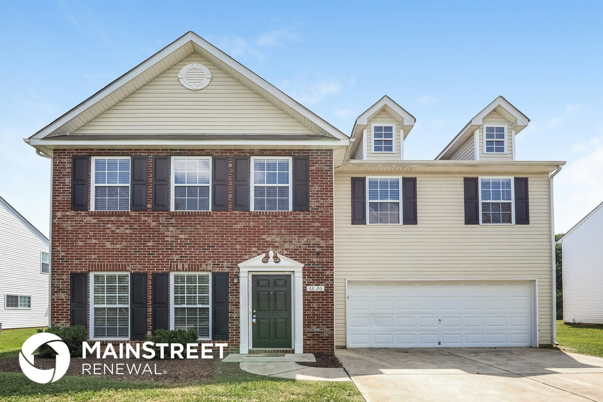 Foto principal - 6826 Championship Dr