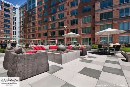 Building Photo - 482 Fulton Ct