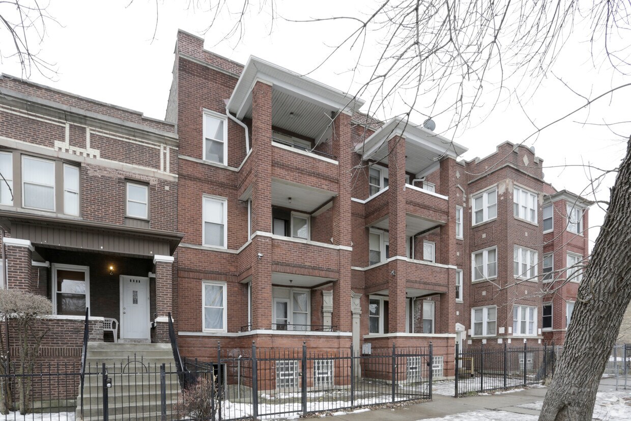 Primary Photo - 4831 W West End Ave