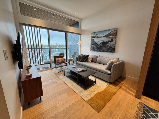 Foto del edificio - FURNISHED: SPECIAL PRICE 2 MONTHS OFFER - UTILITIES PAID BY OWNER:  NWX tastefully furnished 1 be...