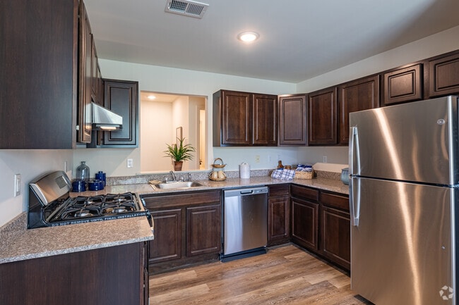 1BR, 2.5BA w/Den - 1,250SF -Beech II - Kitchen - Forest View