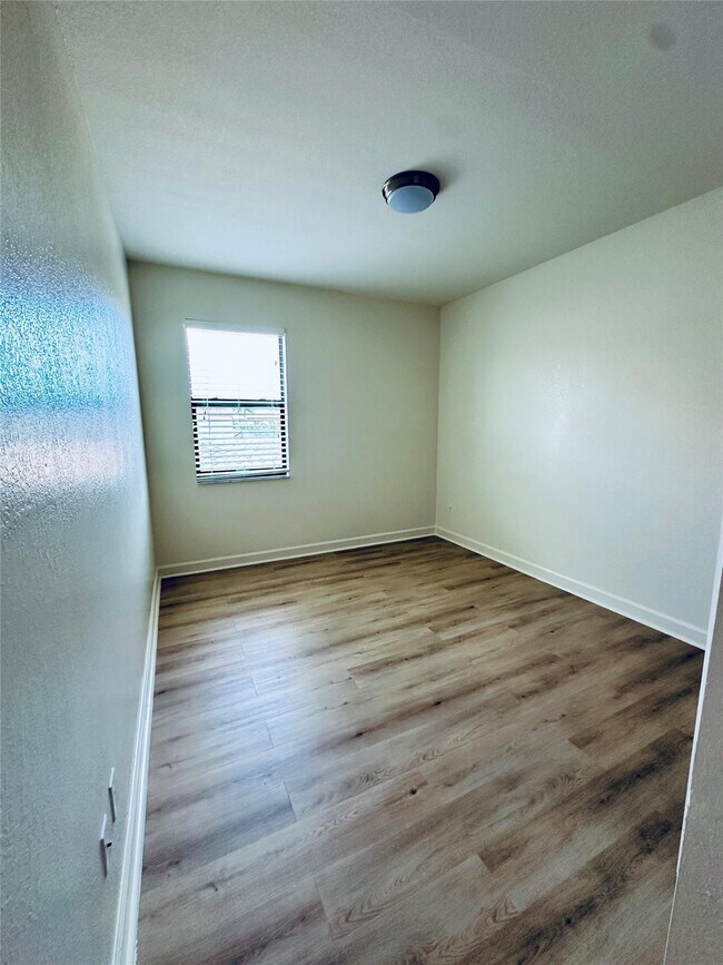 Foto del edificio - 8836 Sandy Crk Wy