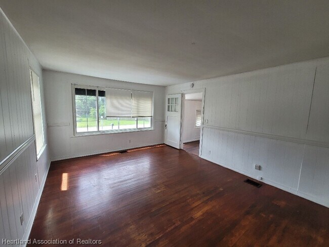 Foto del edificio - 2608 Emerson Ave