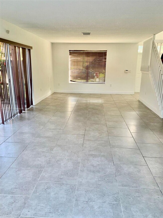 Foto del edificio - 9101 SW 215th Terrace